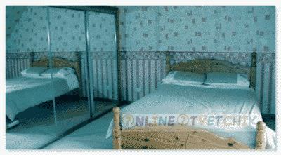 Запыпать возле зеркала