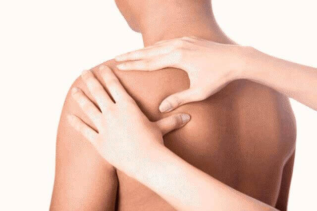 Болит плечо при поднятии руки вверх: лечение